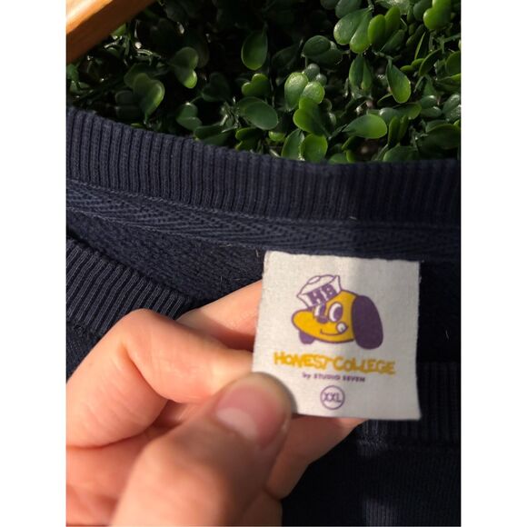 Honest College By Studio Seven Navy Blue Youngsters Crewneck Sz XXL - Picture 3 of 5